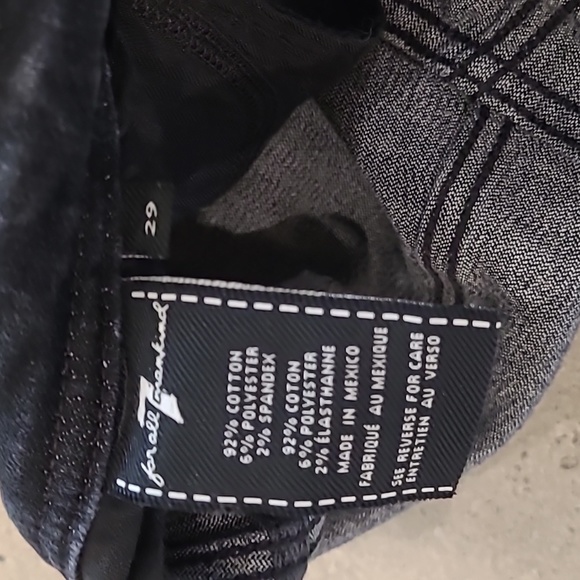 7forallmankind Ankle Skinny with Seams and Front Splits in Vintage Noir - Picture 6 of 10